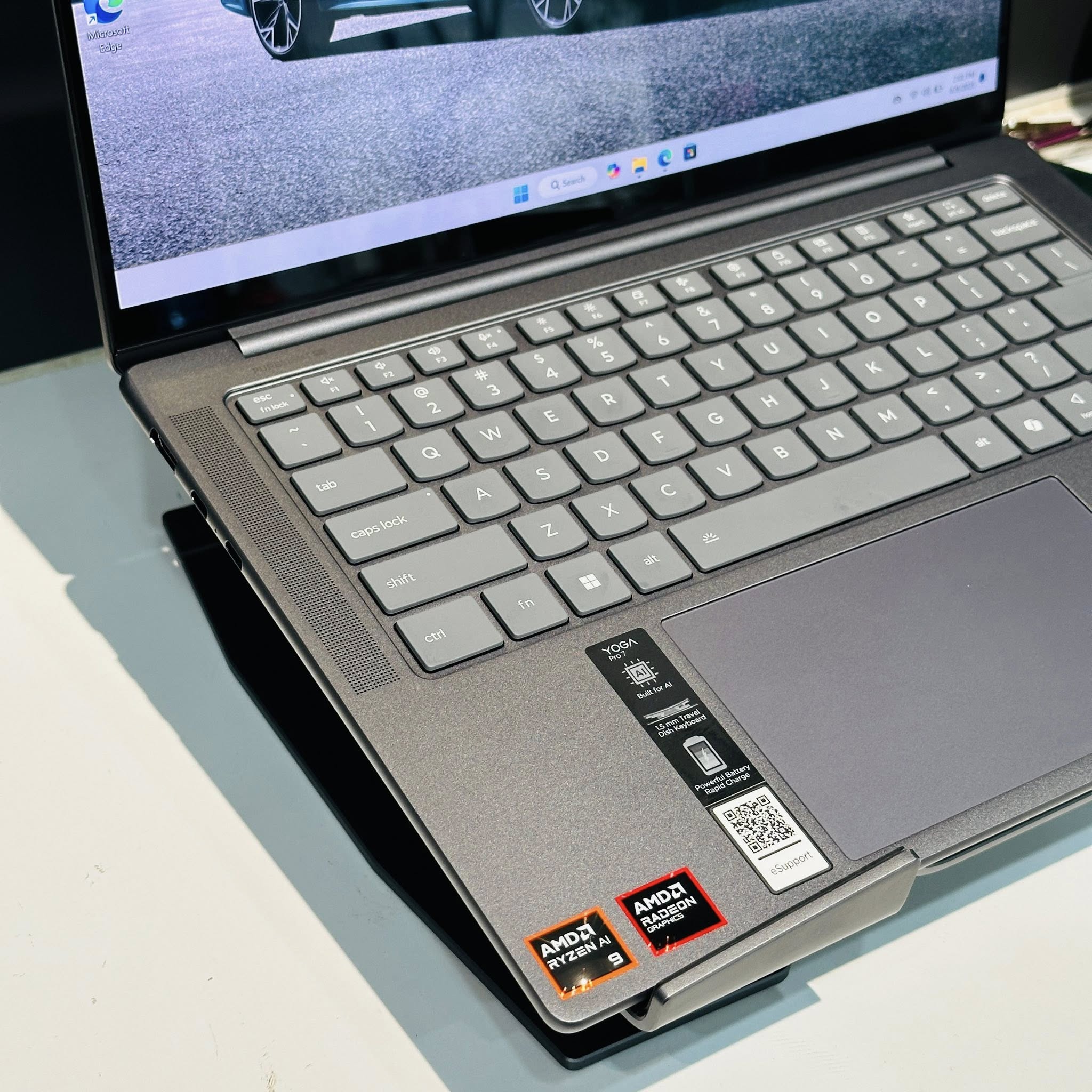Lenovo Yoga 7 Pro 14 2025