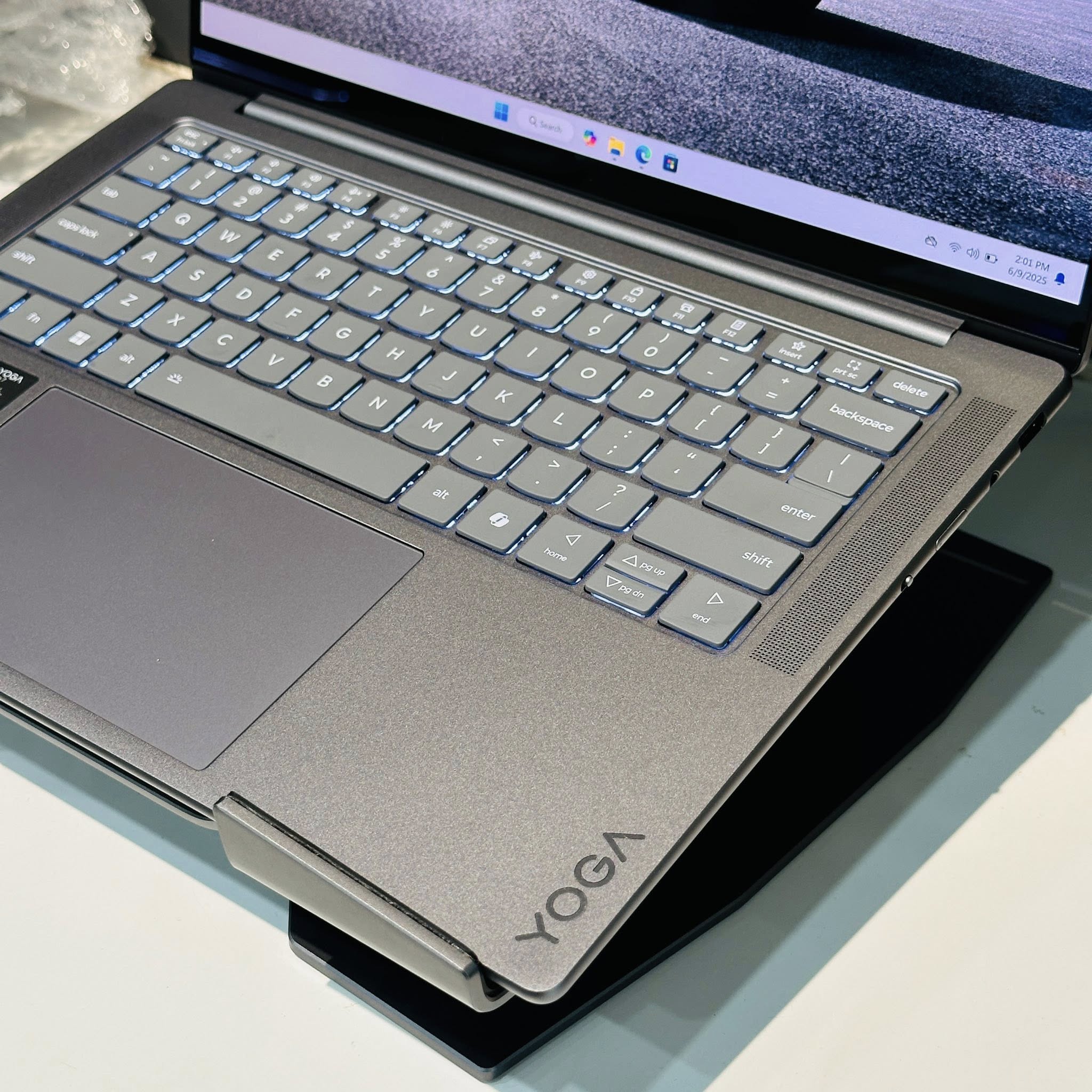 Lenovo Yoga 7 Pro 14 2025